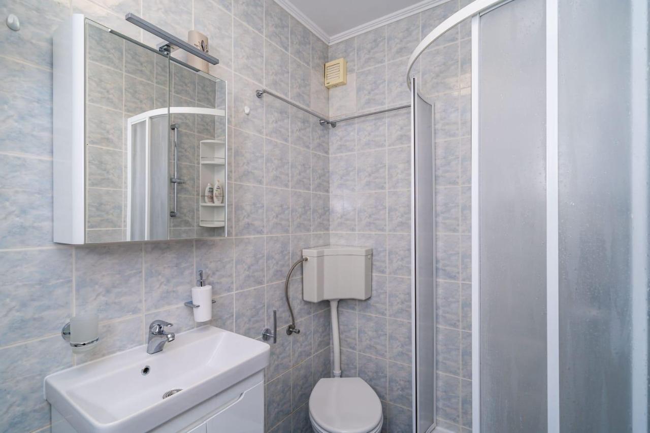Apartman Knego With Parking Дубровник Екстер'єр фото