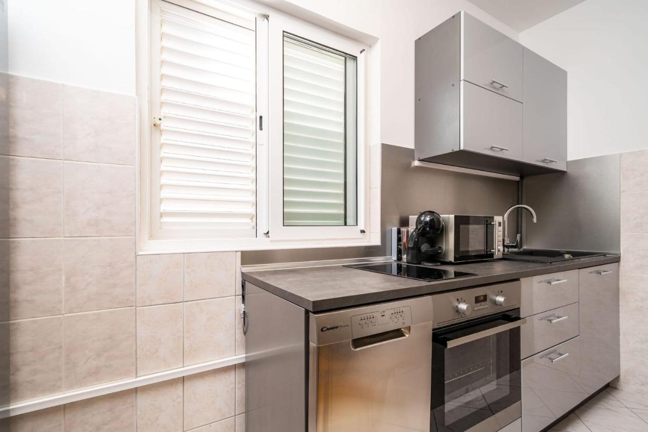 Apartman Knego With Parking Дубровник Екстер'єр фото