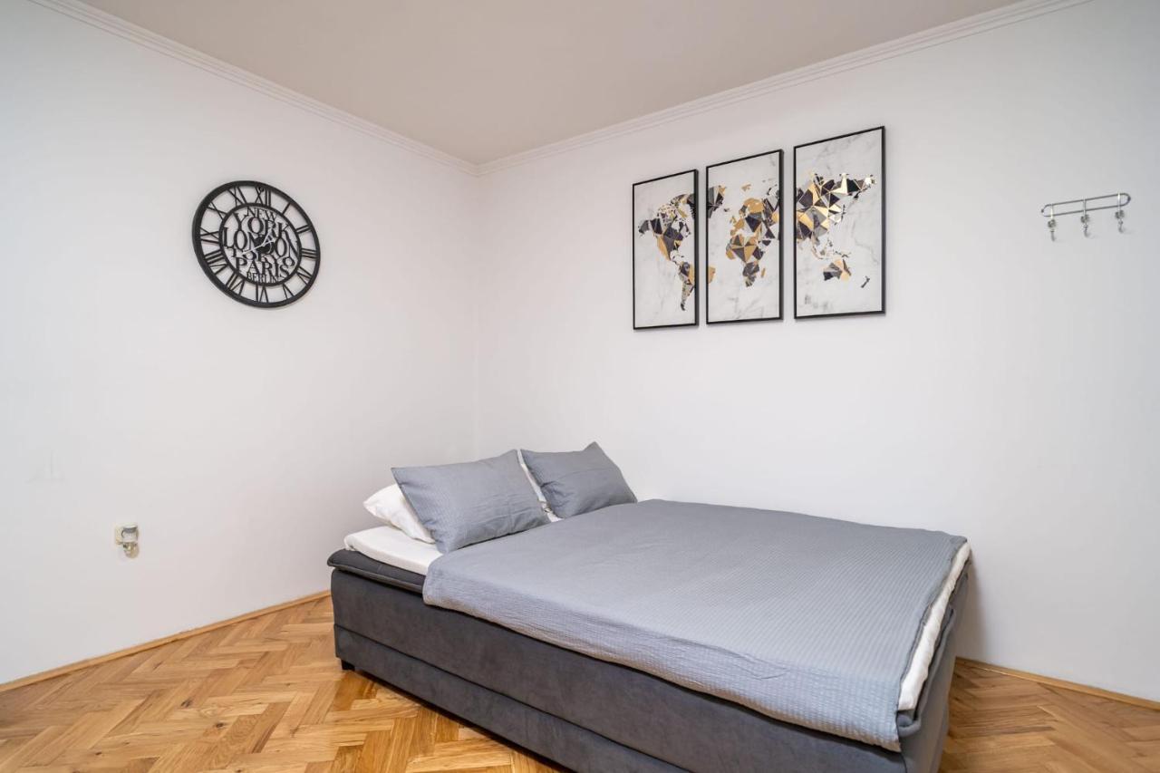 Apartman Knego With Parking Дубровник Екстер'єр фото