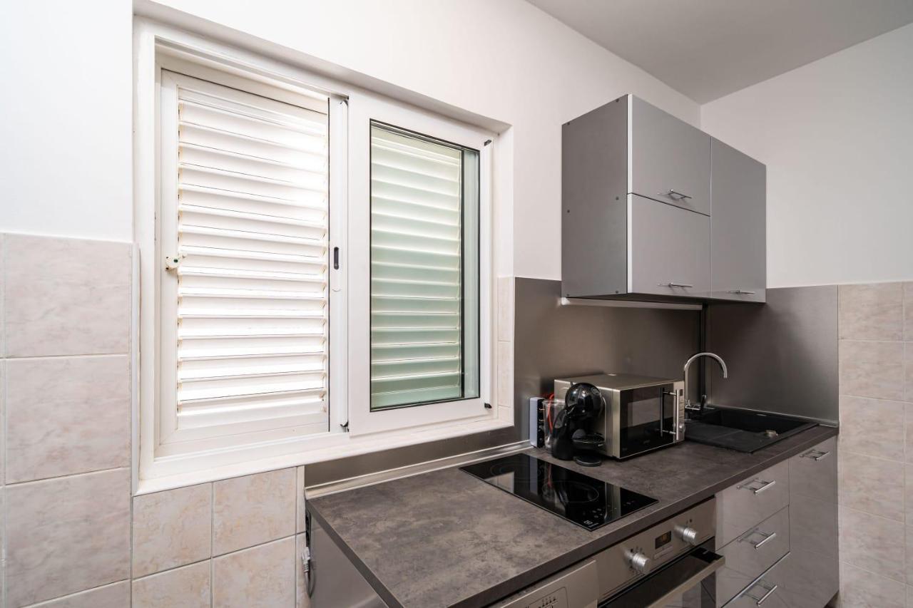 Apartman Knego With Parking Дубровник Екстер'єр фото