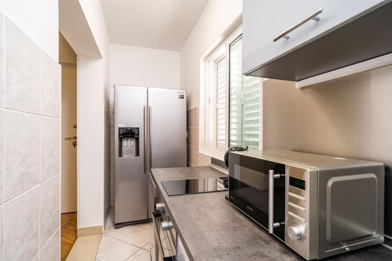 Apartman Knego With Parking Дубровник Екстер'єр фото
