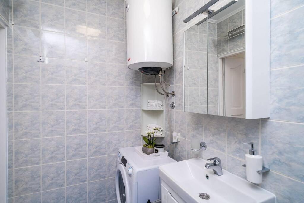 Apartman Knego With Parking Дубровник Екстер'єр фото