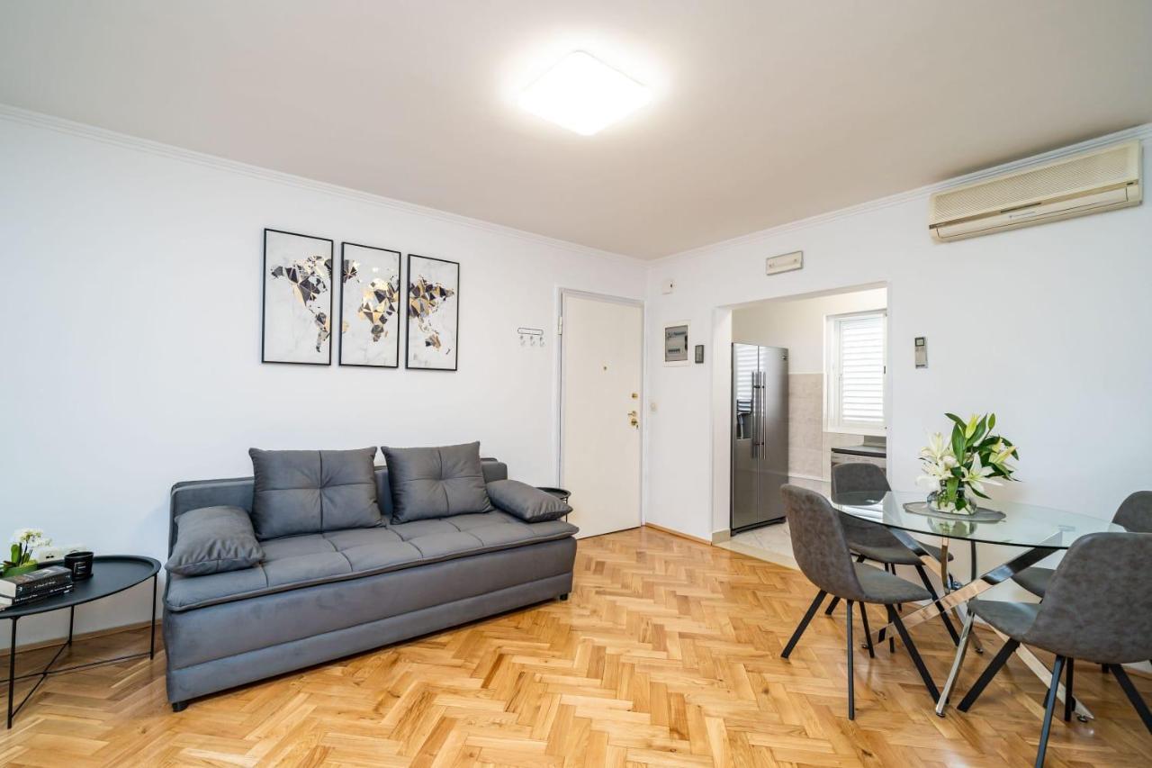 Apartman Knego With Parking Дубровник Екстер'єр фото
